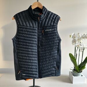 Eddie Bauer Men's MicroTherm® Packable Down Vest • small • gray / blue